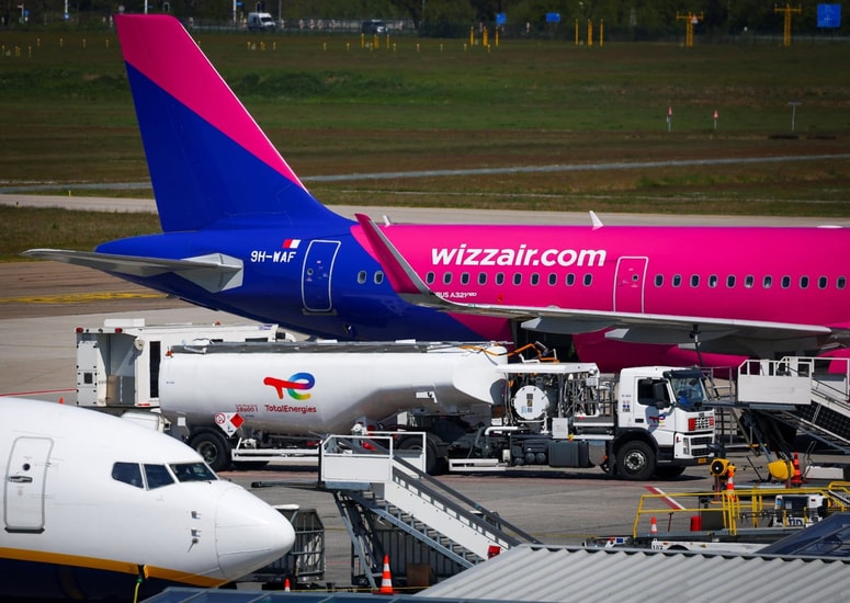 Wizz Air se je pred skokom cen zaščitil tako, da je zakupil 70 odstotkov svojih potreb po letalskem gorivu za prihajajočo poletno sezono.
