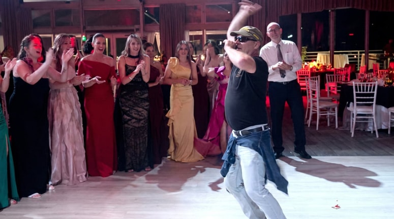 Profesor reper je "zažgal" sceno. 