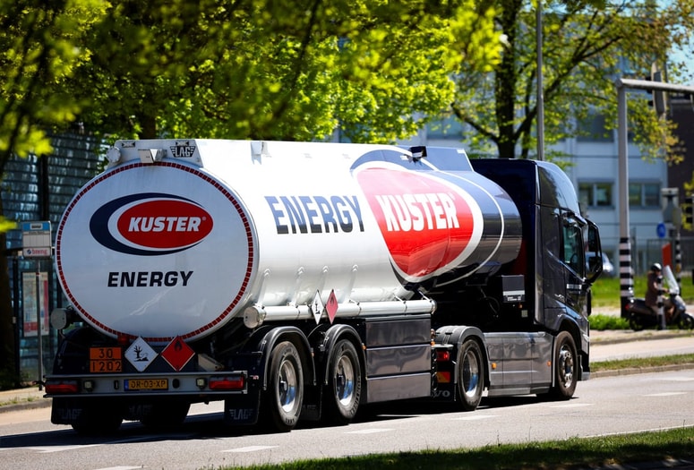 Zasebne družbe nočejo razkrivati svojih zalog naftnih derivatov.