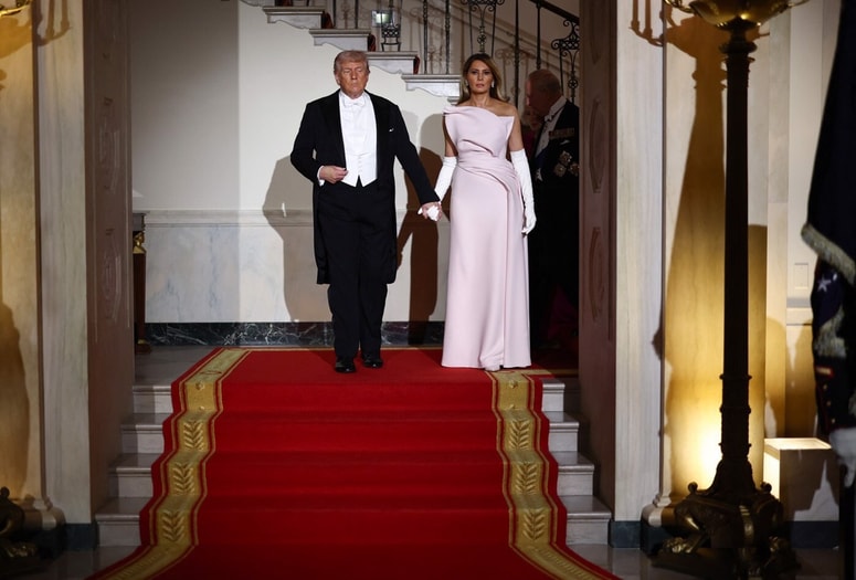 Glavna fotografija članka:(VIDEO) "Ali se je Trump skoraj razjokal?" Poteza Slovenke v Beli hiši razvnela razpravo o ameriški prvi dami