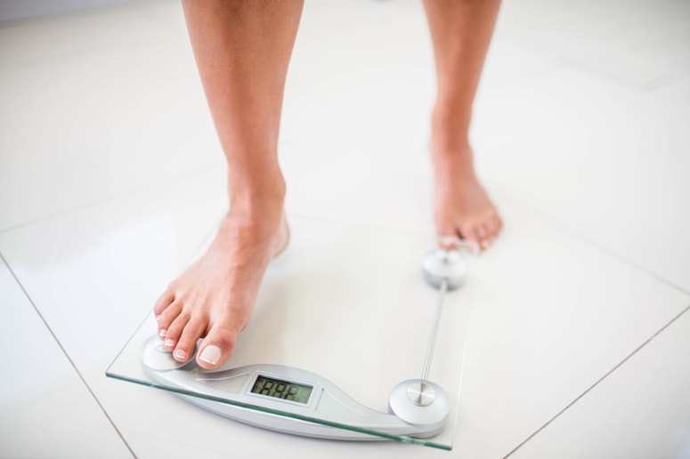 V prvih šestih mesecih je izgubila skoraj 17 kilogramov, pri tem pa se ni strogo omejevala pri prehrani. Fotografija je simbolična. 