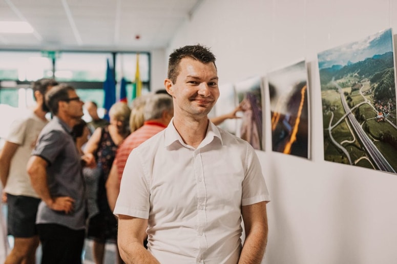 Marko Vindiš Haloze fotografira že več kot 10 let. Svojo pot je začel z dokumentiranjem gradnje podravske avtoceste z dronom. 