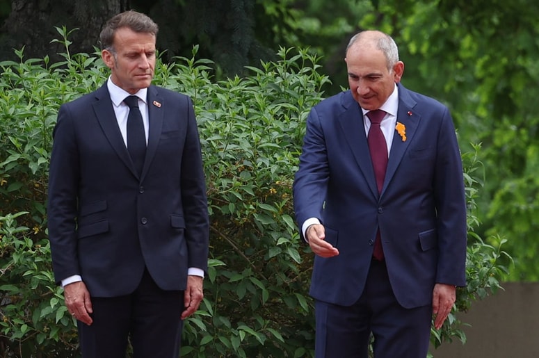 Francoski predsednik Emmanuel Macron se je pred dvema tednoma mudil v Erevanu pri armenskem premierju Nikolu Pašjaninu.
