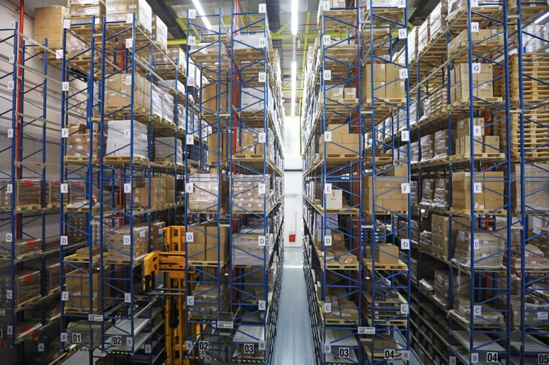 Za kemično in farmacevtsko industrijo ter proizvajalce plastike so problem osnovne surovine in energenti. 