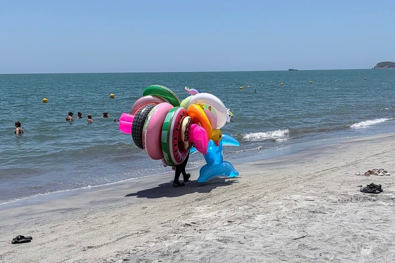 Na tisoče obiskovalcev vsak dan raziskuje nedotaknjeno džunglo, bele peščene plaže in starodavno Izgubljeno mesto, ki je starejše od perujskega Machu Picchuja.