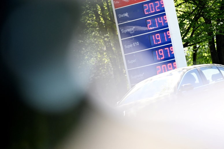 A display board shows the current prices of petrol and diesel at a gas station, in Munich, Germany May 2, 2026. REUTERS/Angelika Warmuth 