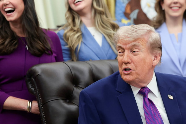 Ohm je vztrajal, da bodo najverjetneje zahtevali izločitev celotnega urada zveznega tožilstva v Washingtonu, ker naj bi bili vodilni uslužbenci preveč povezani s Trumpom, poroča CNN.