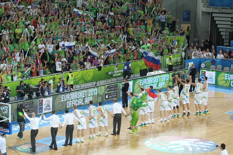 Eurobasket v Stožicah je pred 13 leti doživela članska reprezentanca, zdaj ga bodo mlajši.
