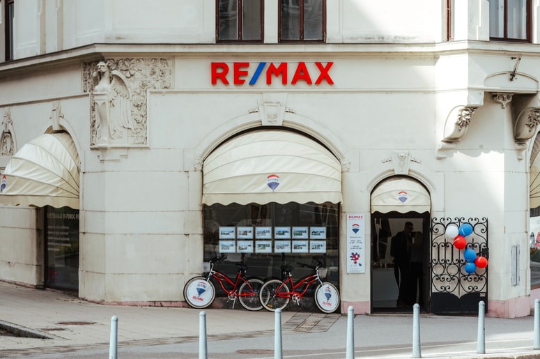 RE/MAX Maribor te dni praznuje tretjo obletnico delovanja na lokaciji v Cafovi ulici 2.