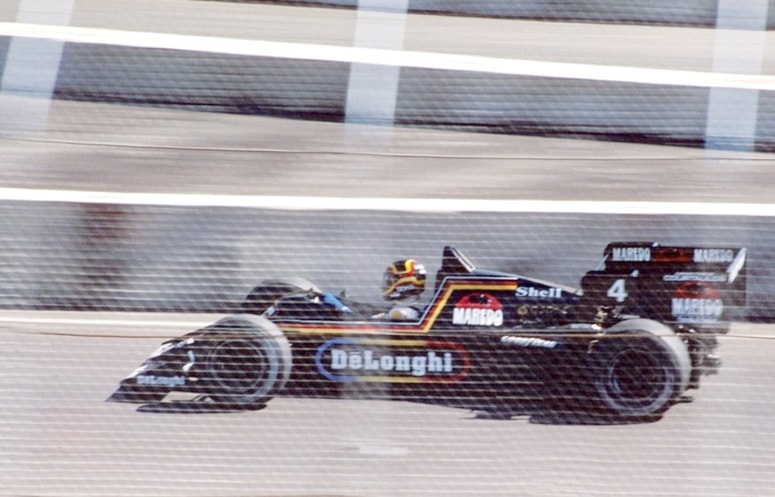 Bellof na dirki v Detroitu leta 1984, kjer je potem vse prišlo na dan s hudimi posledicami za Tyrell. 