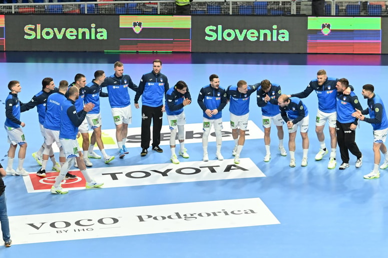 Glavna fotografija članka:Slovenija v Kopru lovi mundial: Zormanovi fantje imajo gol prednosti, Bonifika mora postati pekel za Črno goro