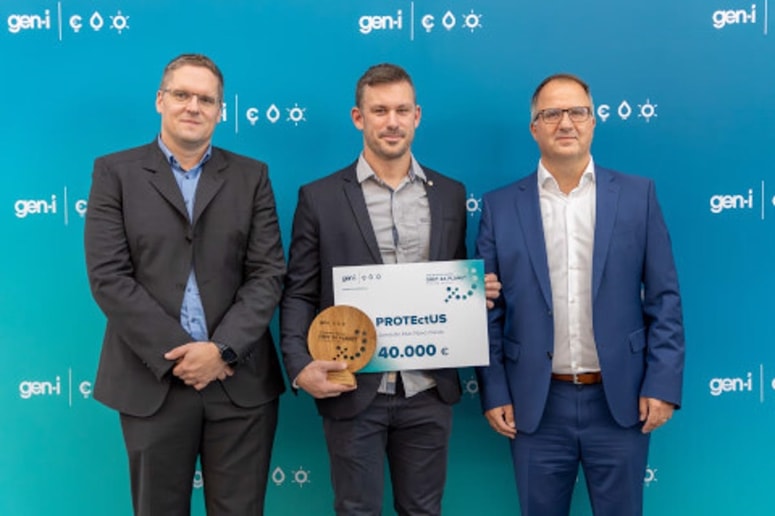 Lani je na razpisu s projektom PROTEctUS za zaščito jamskih habitatov črnega močerila zmagal Jamarski klub Novo mesto.