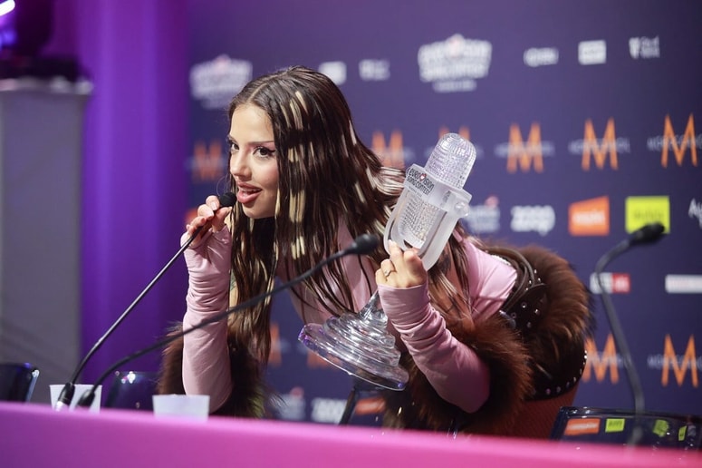 Dara na tiskovni konferenci po zmagi. 