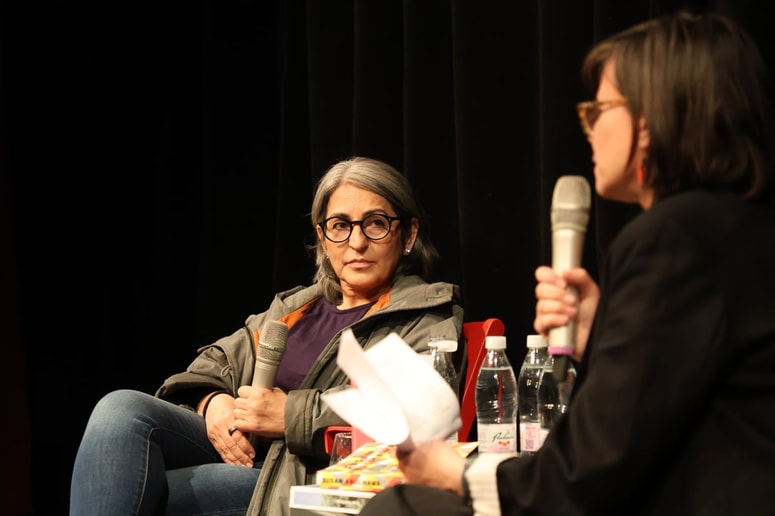 "Občutek brezmočnosti je neznosen, vedeti, kaj se dogaja, in ne storiti ničesar," je pripovedovala Susan Abulhawa.