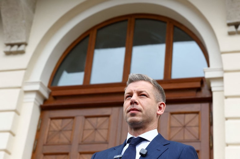 Javnosti je obljubil, da bo zaradi teh odkritij vložil ustrezne kazenske ovadbe.