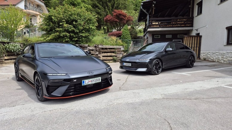 Potem ko so ioniqa 6 bežno primerjali s slovitim porschejem, je zdaj oblika (predvsem zadaj) malo bolj svojstvena. 