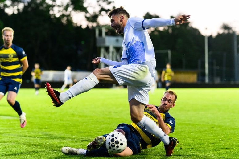 Glavna fotografija članka:Šport na TV