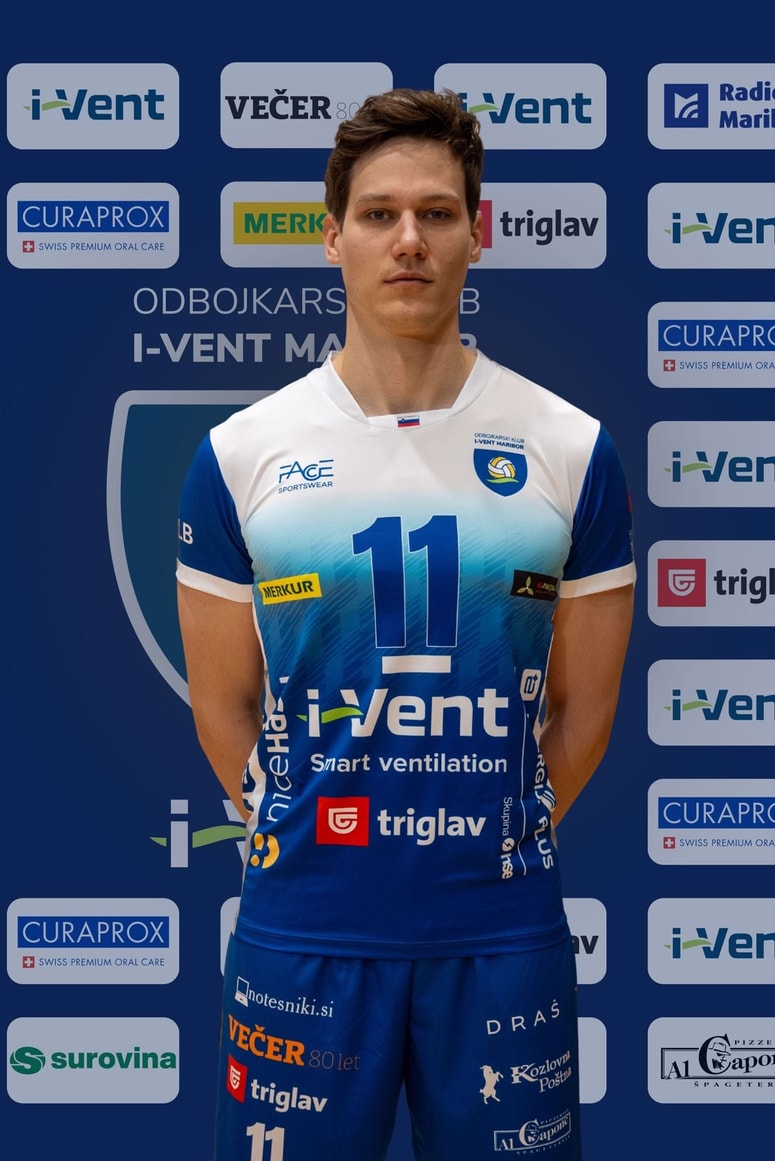 Žiga Donik bo tudi v prihodnji sezoni nosil kapetanski trak ekipe i-Venta. 