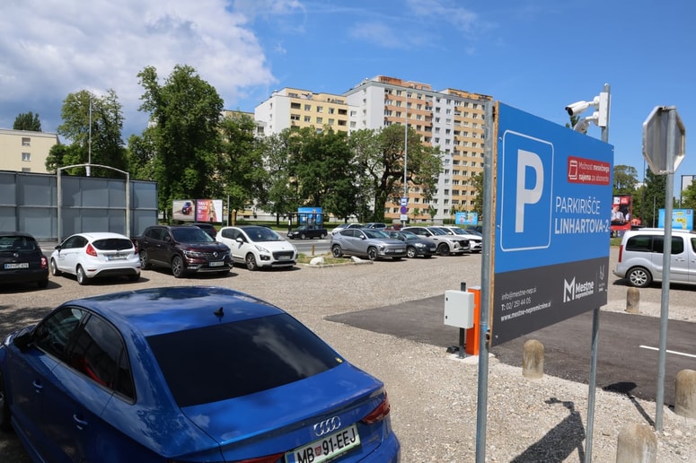Parkirišče Linhartova ulica 2