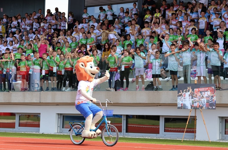 Glavna fotografija članka:(FOTO) Od nogometa do atletike: Maribor danes epicenter mladinskega športa