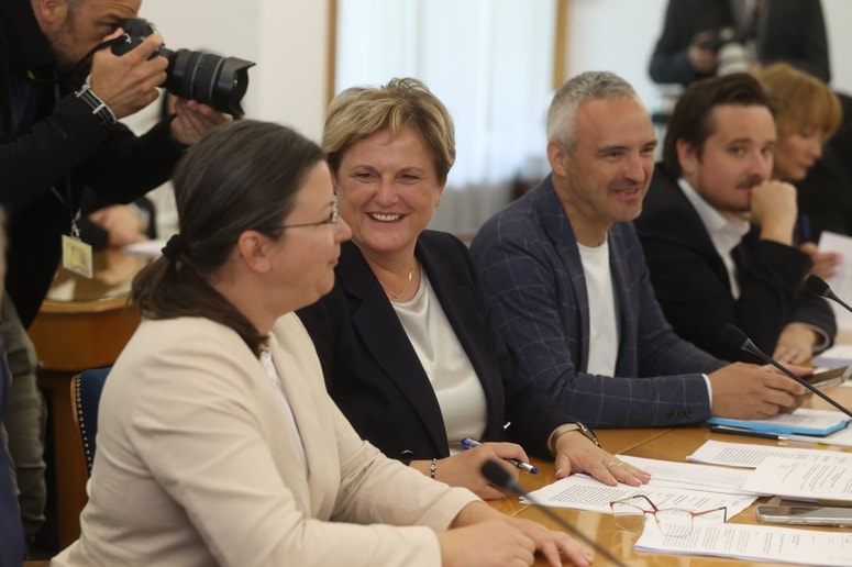 Katja Kokot, Jelka Godec, Janez Cigler Kralj in Lenart Žavbi
