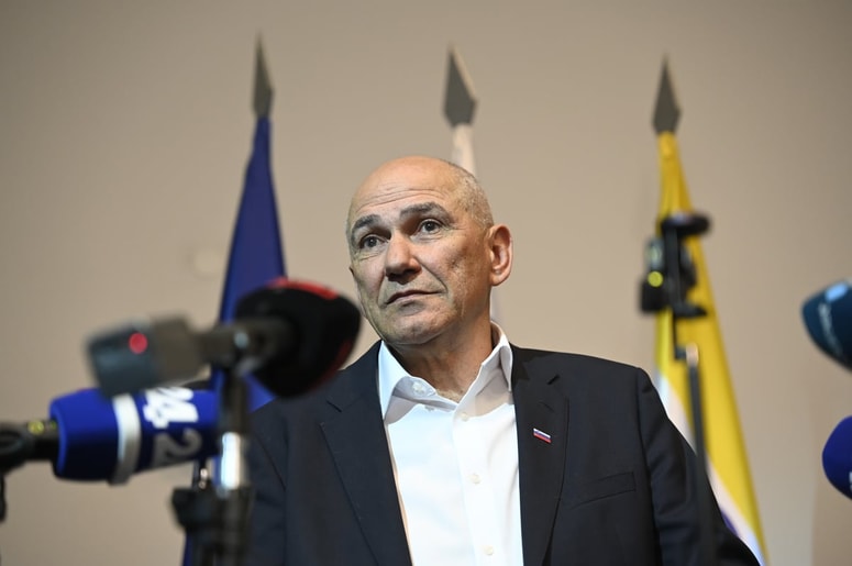 Politični veteran, nosilec firme in blagovne znamke SDS teče nov politični krog svoje dolge kariere.