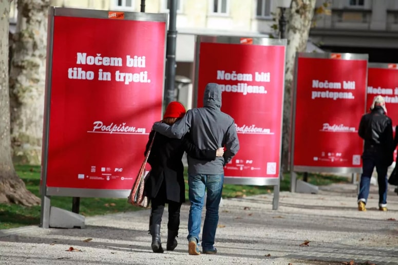 Tudi že pred posilstvom, ko sta bila še v zvezi, je znal biti do nje nasilen, je na sodišču povedalo dekle.﻿ Foto Luka Cjuha/Dnevnik