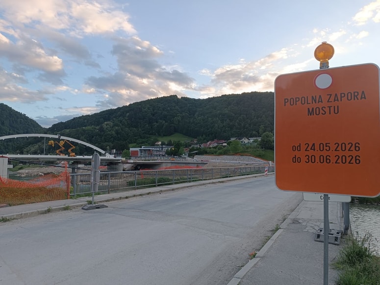 Vse do konca junija uporaba mostu čez Polule ne bo mogoča. Obvozi so urejeni. 