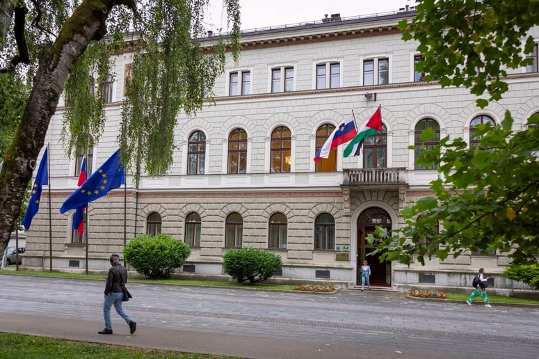 Palestinska zastava na pročelju predsedniške palače 