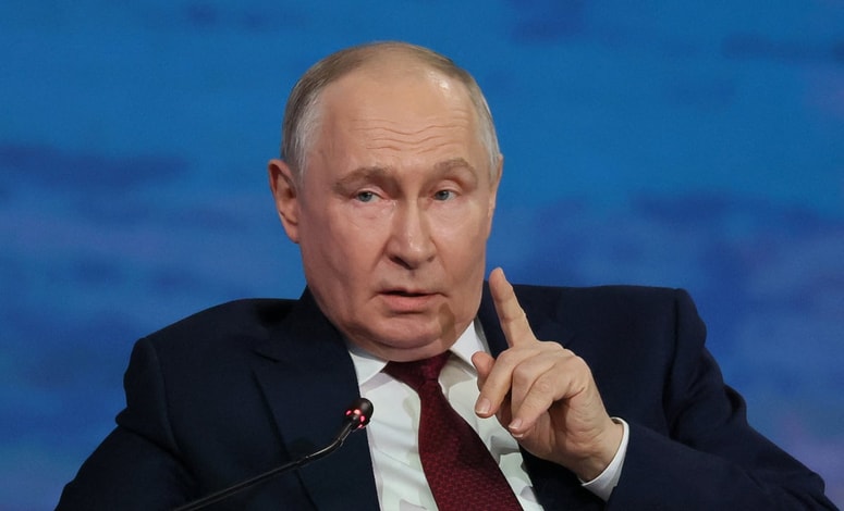 Drugi poudarjajo, da Putin morda sploh nima več glavne besede o samem poteku vojne, temveč da tempo zdaj narekujejo ukrajinske obrambne sile.