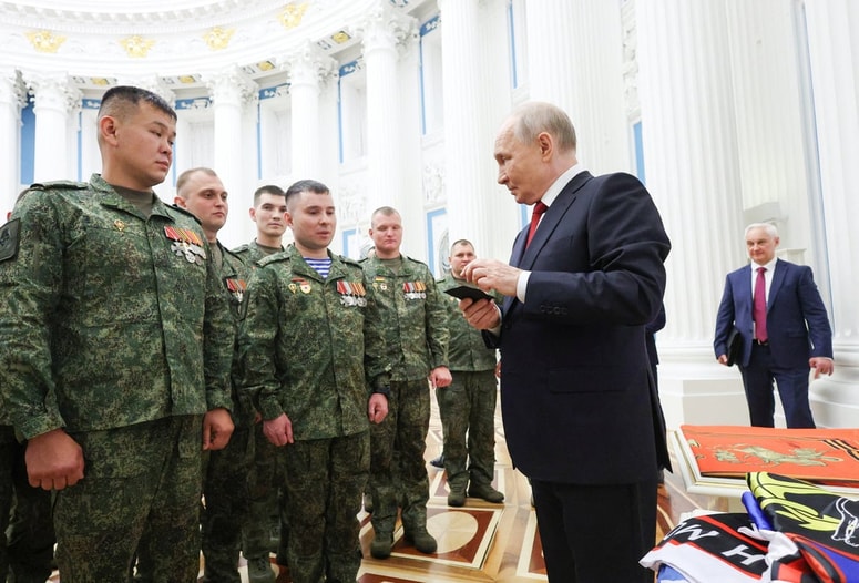 Glavna fotografija članka:Putin ruskim vojakom: "Cilj Ukrajine je ustvariti razkol v ruski družbi. Moramo ..."