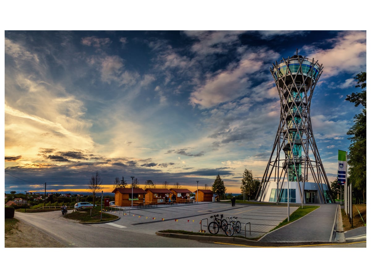 Slovenski stolp, ki nudi razgled na štiri države