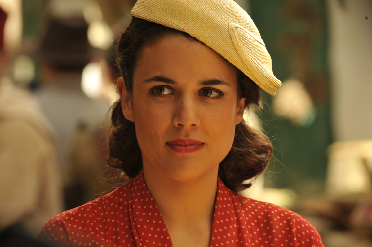 Bo šivilja kos političnim spletkam?