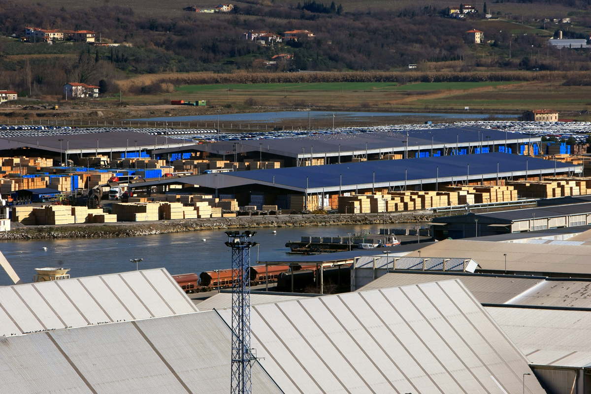 Delitev koncesnine Luke Koper: Ministrstvo prisluhnilo interesom Kopra