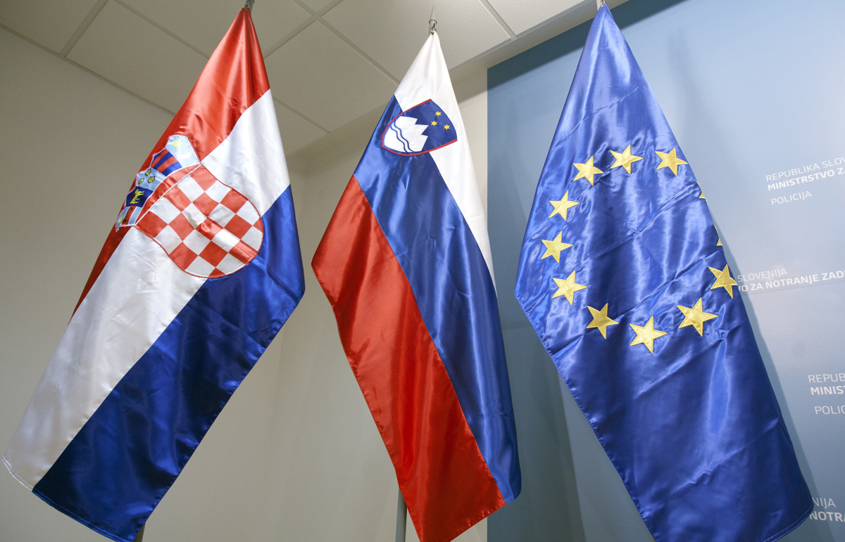 Vlada še ta teden o vložitvi tožbe proti Hrvaški zaradi arbitraže