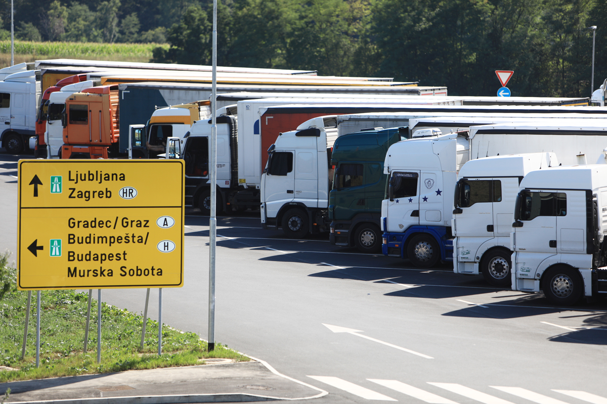 Tovornjakar je vzel pravico v svoje roke: Našel svoj ukraden tovornjak in ga pripeljal nazaj