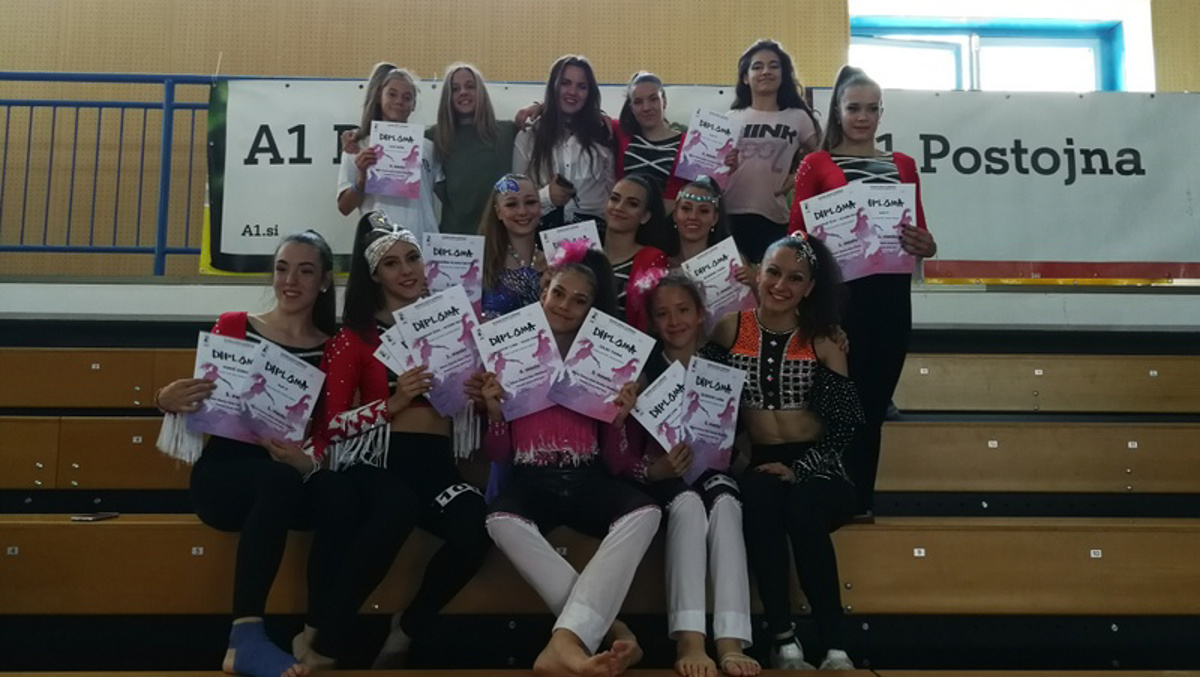 Osem stopničk za Plesni klub Zeko na pokalnem turnirju