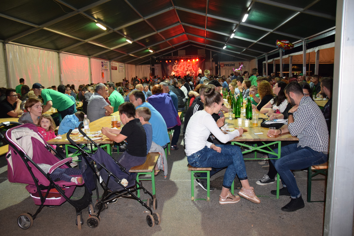 Prireditev, kjer so glavni žabji kraki