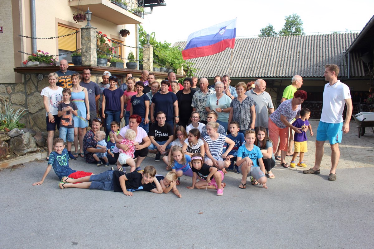 Prvo družinsko srečanje Klemenčičevih