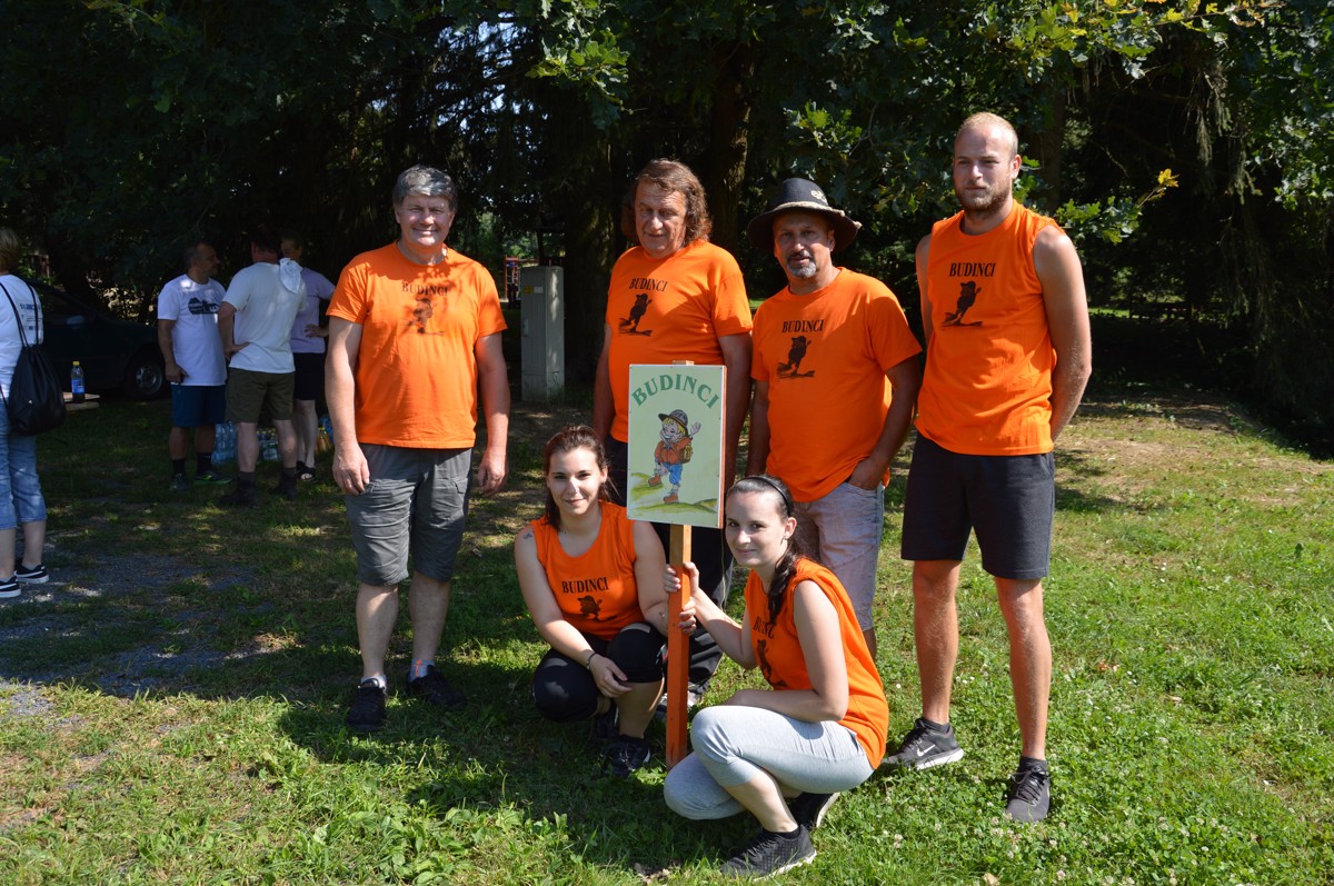 Na kmečki olimpijadi na Madžarskem pokal v Budince