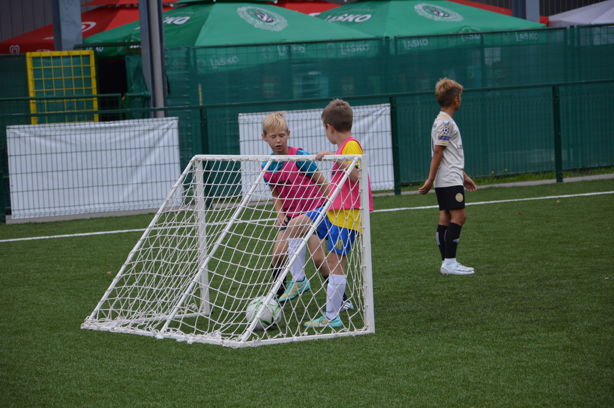 Bi rad bil nogometaš ali nogometašica?