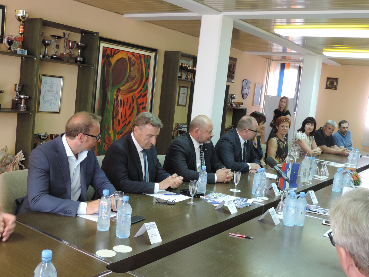 Obrtniki se sprašujejo: Kdo vodi državo?