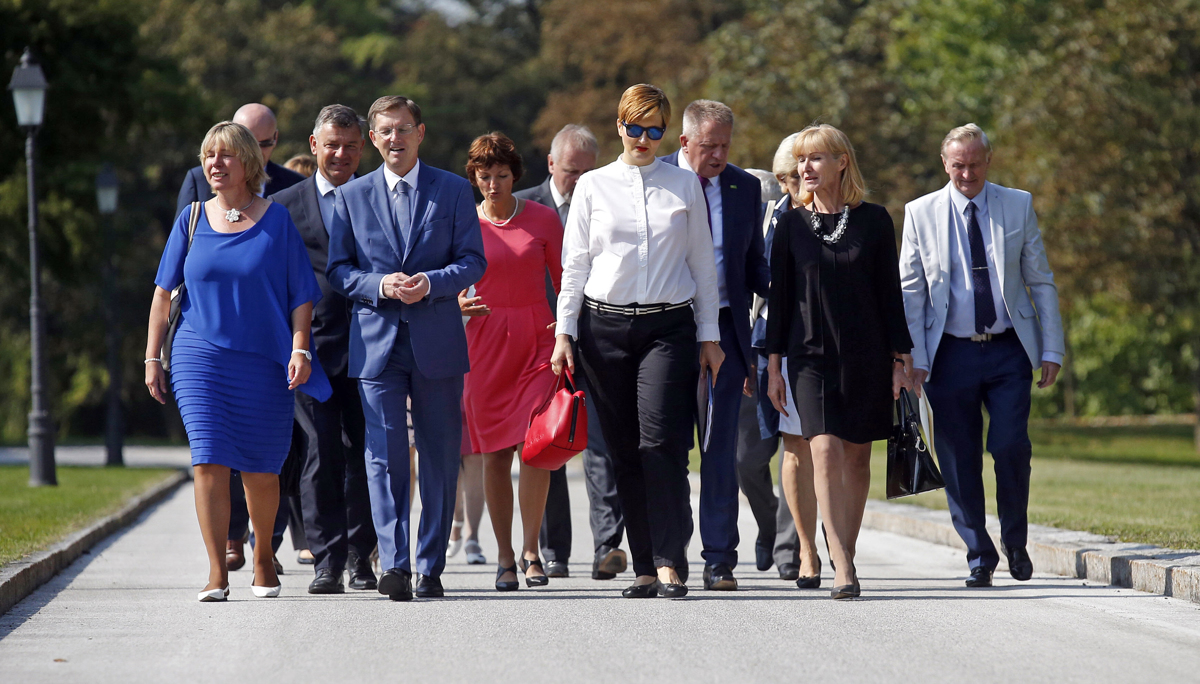 Bivši ministri: Nove odlične službe še nima nihče