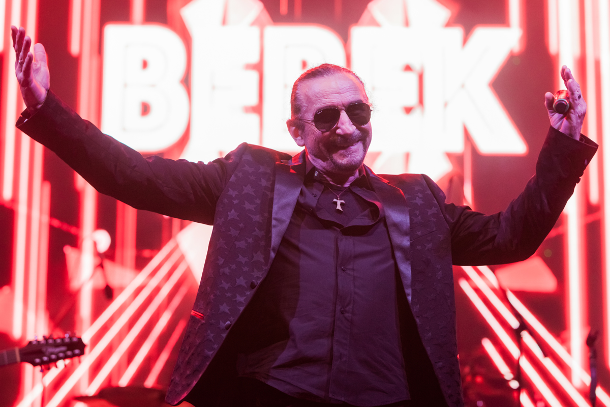 »Izbiram skladbe, ki se me dotaknejo«