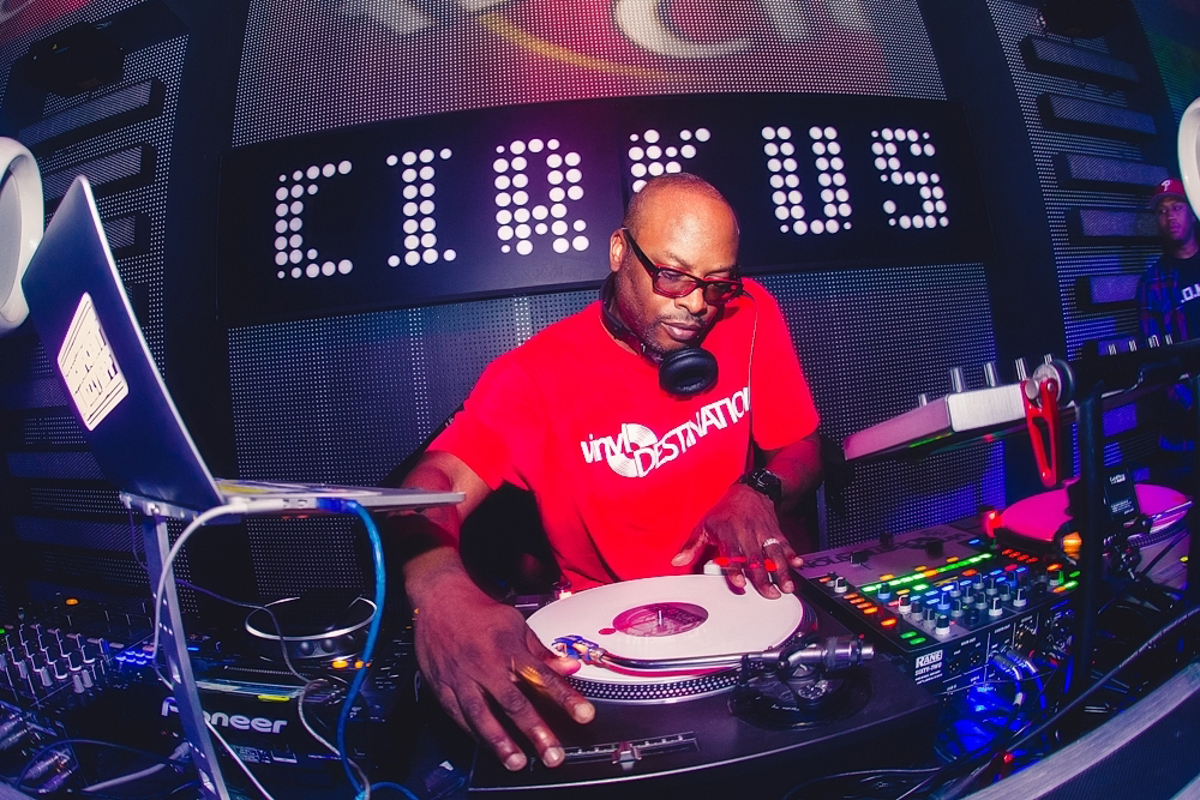 Vsak heroj rabi pribočnika