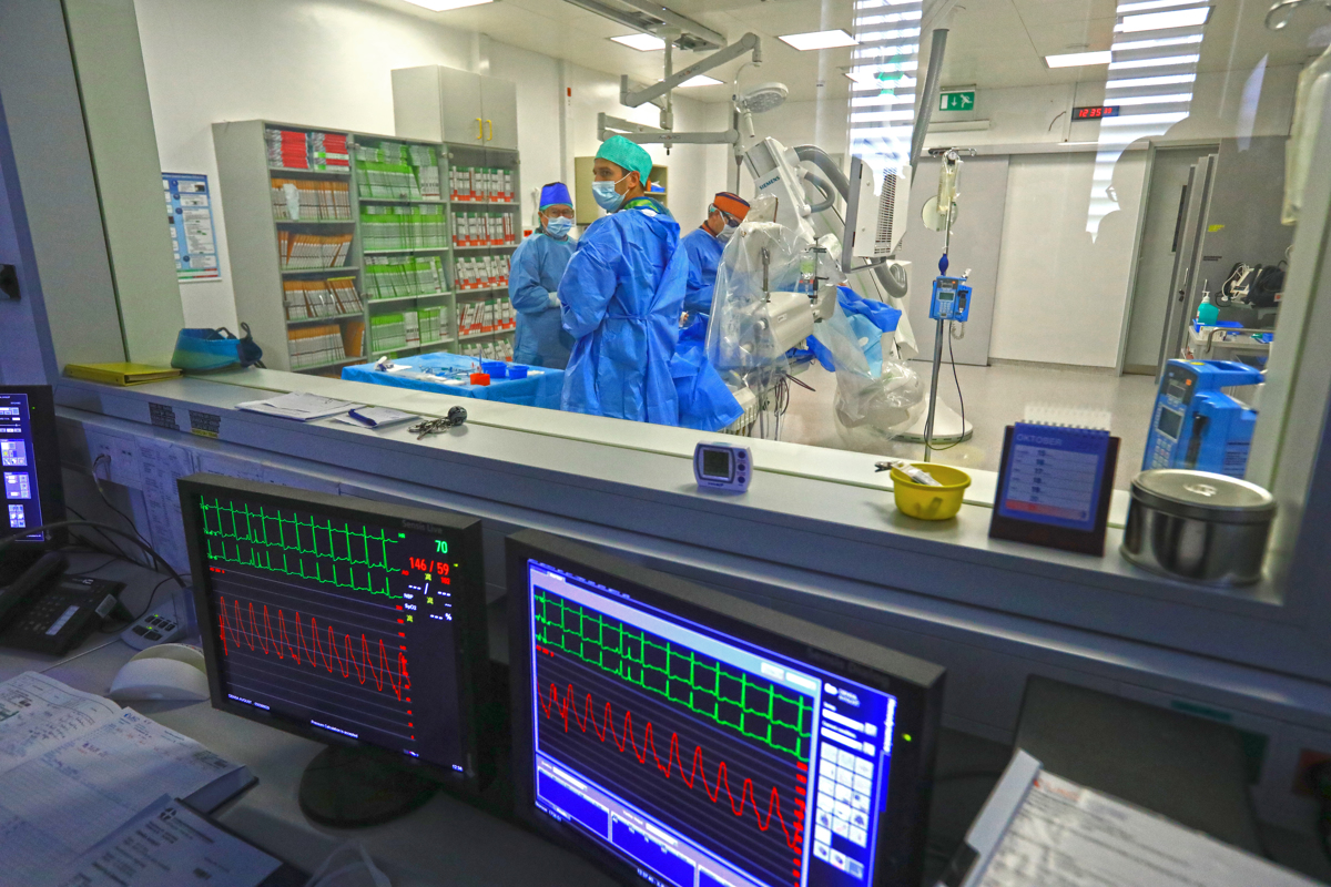 Do nove srčne zaklopke brez operacije