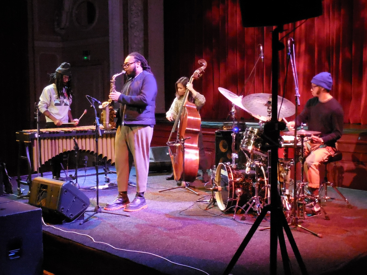 Jazz v Narodnem domu: Slabi časi, dobre vibracije
