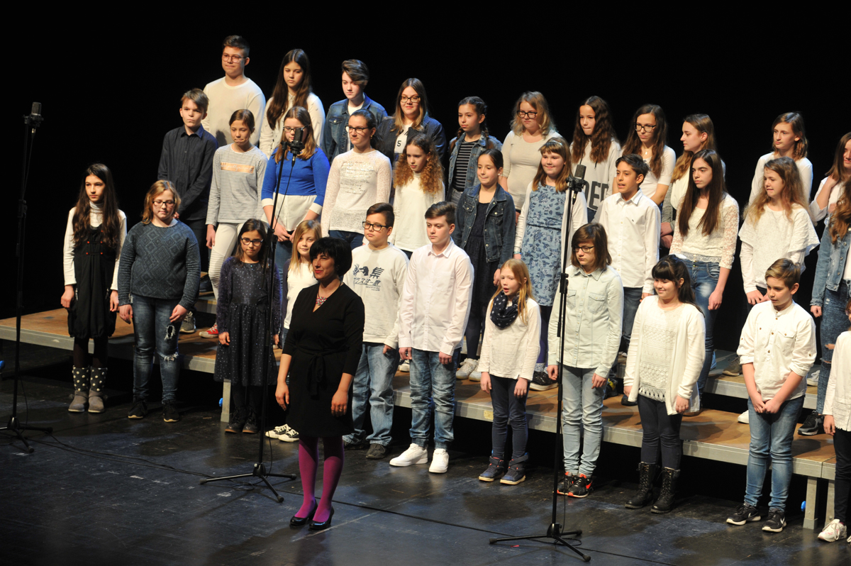 (FOTO) Mladi glasovi preplavili Gledališče Park