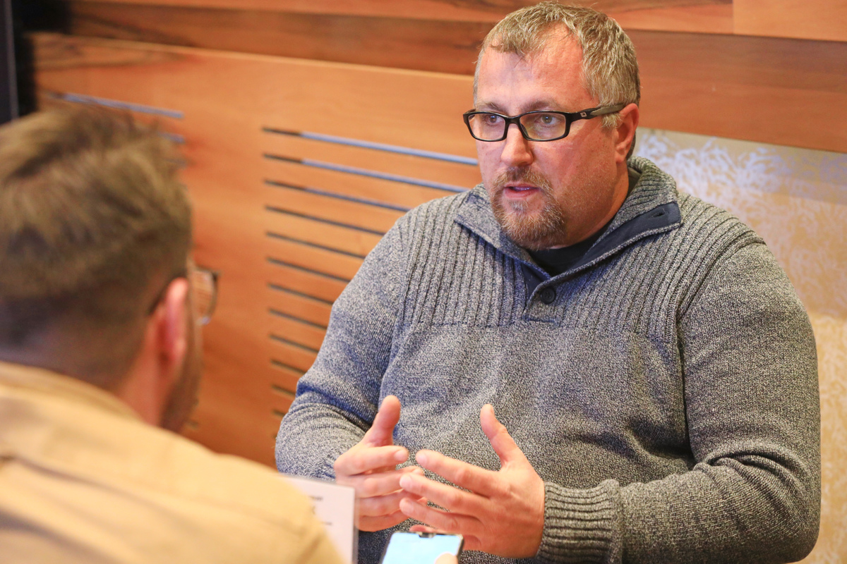 Grema na kafe z Igorjem Jurišičem: Da bi iz grozdja potomke Stare trte iztisnili korejsko vino miru
