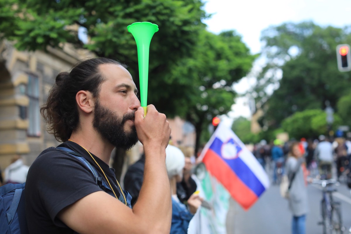 "Vlada podobno kadruje." Rozman oddal nepopolno prijavo na razpis za mesto generalnega sekretarja